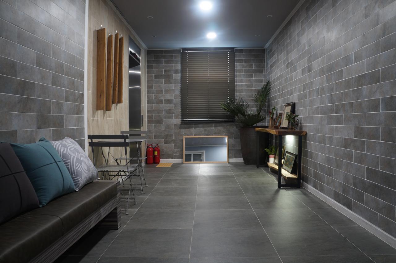 Art And Stay Suncheon Bagian luar foto