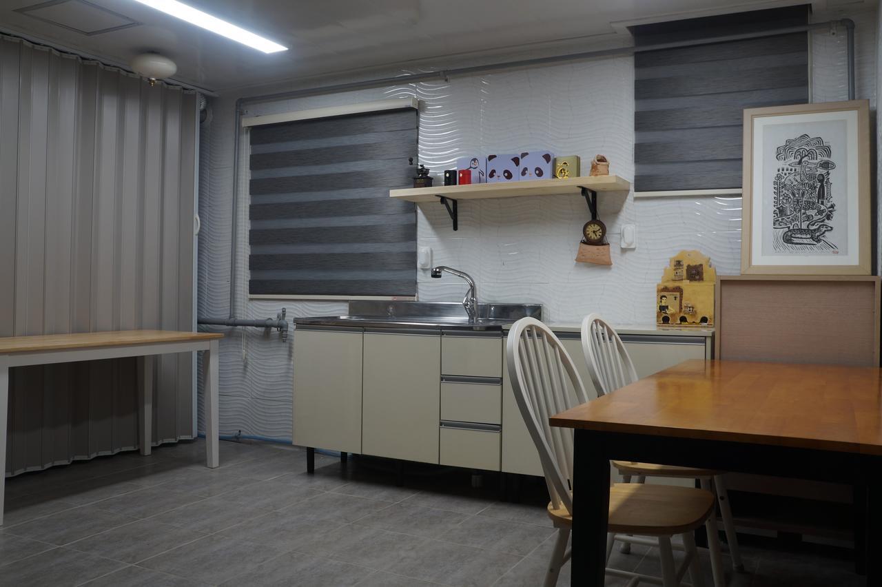 Art And Stay Suncheon Bagian luar foto